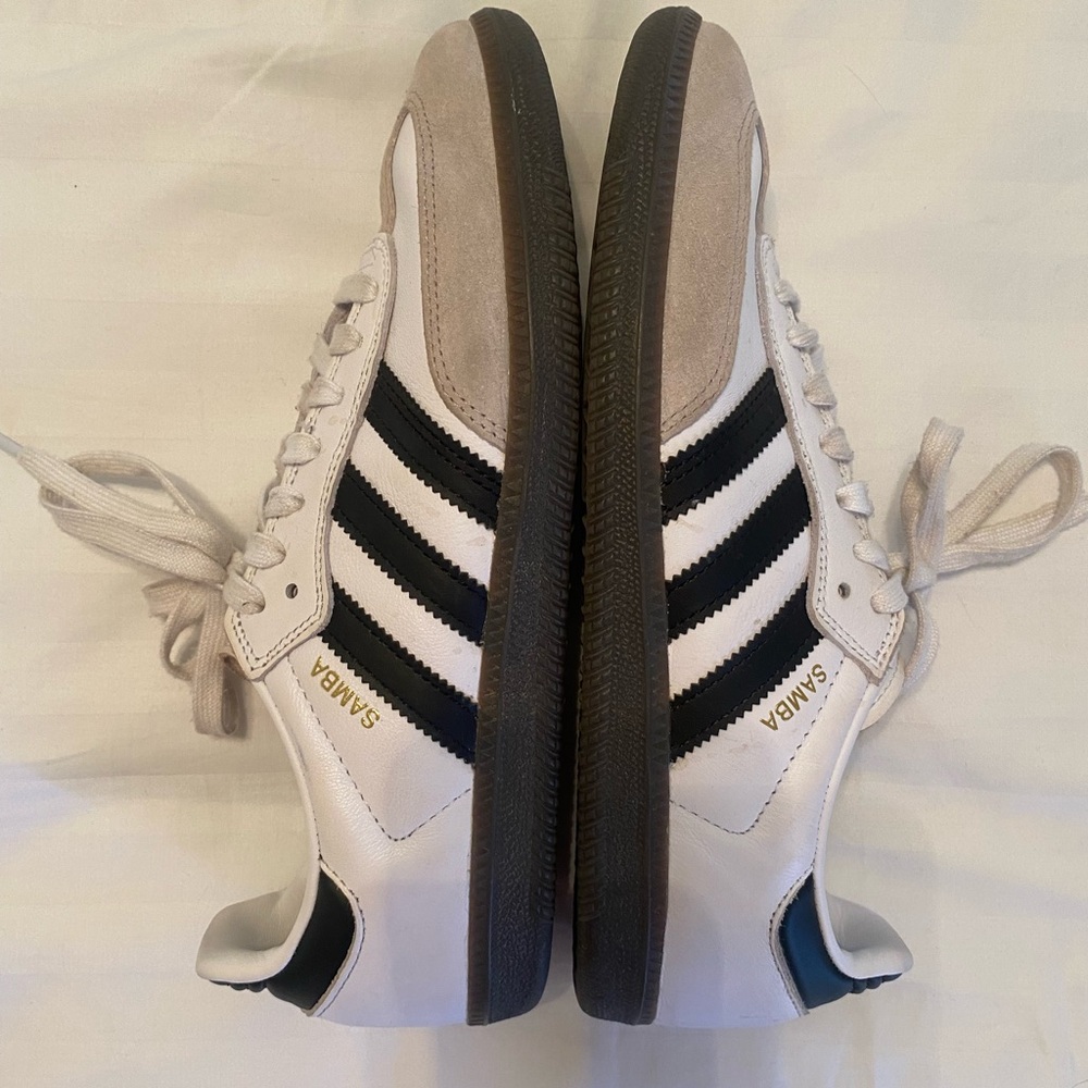 Adidas Samba sneakers with box, women’s size 9, men’s size 7.5.